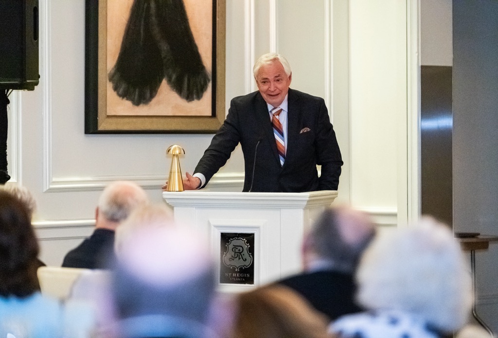 President Underwood informs the Board of Trustees of his intention to return to full-time teaching in the Law School in 2026. 